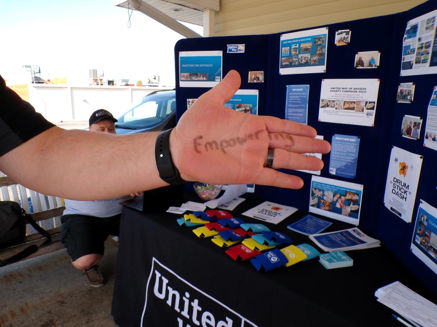 Raise a hand for United Way!